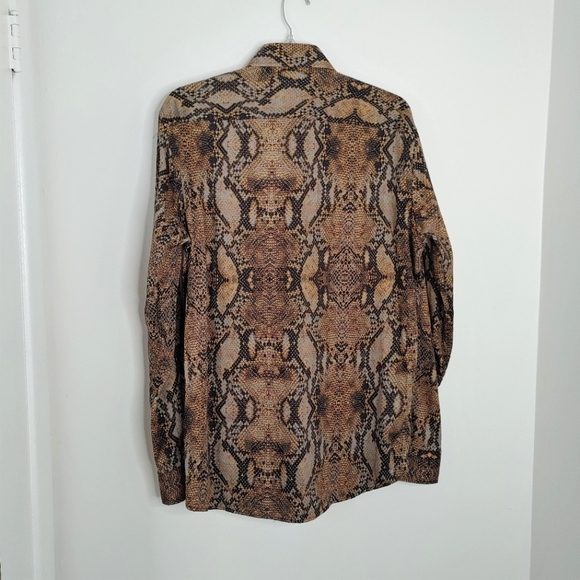 Valiant snakeskin printed 100% cotton button down dress shirt. Size L - Picture 4 of 7